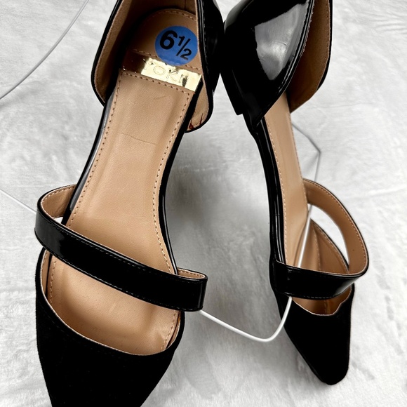 Yoki women’s Ballerina Slip on Black Faux Patent Leather Flats Shoes size 6-1/2 - Picture 1 of 2